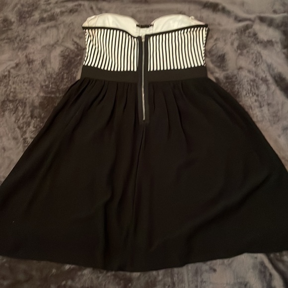 Foreign Exchange Size Small. White and Black Stripes on Top. Bottom Dress Black - Picture 4 of 4